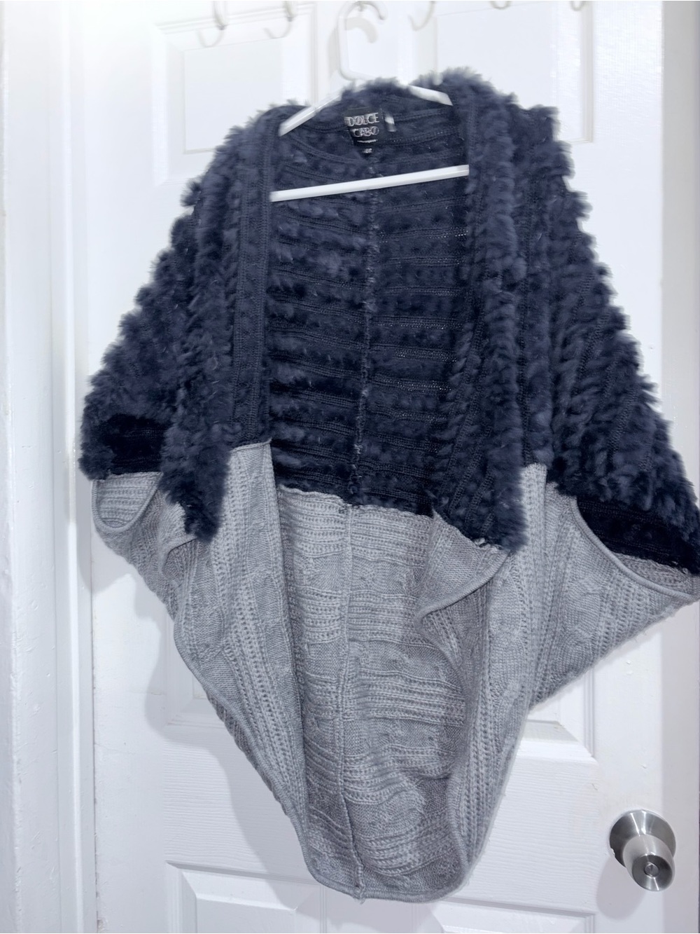 Dolce Cabo Real Rabbit Fur Deep Blue & Grey
Size L-XL Oversized, draped silhoue